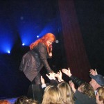 Wynonna Interacts with Crowd